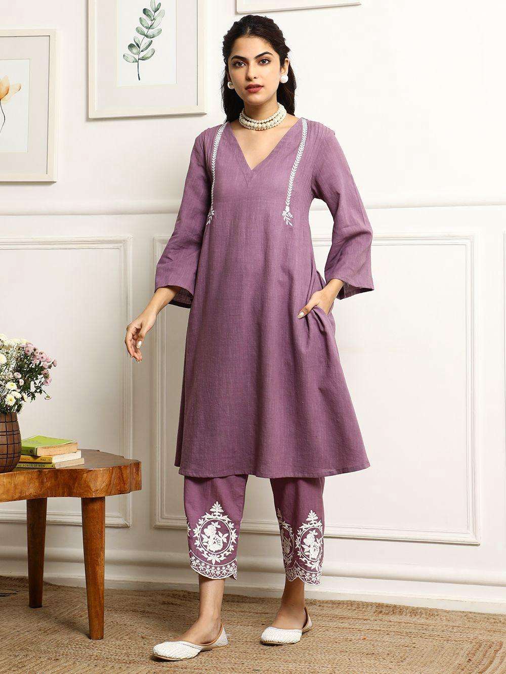 Fresh & Floral ? XXL Cotton Dress with Stunning Embroidery & Prints(M) - Image 6